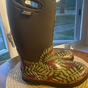 Bogs Whiteout Womens Boots size 7